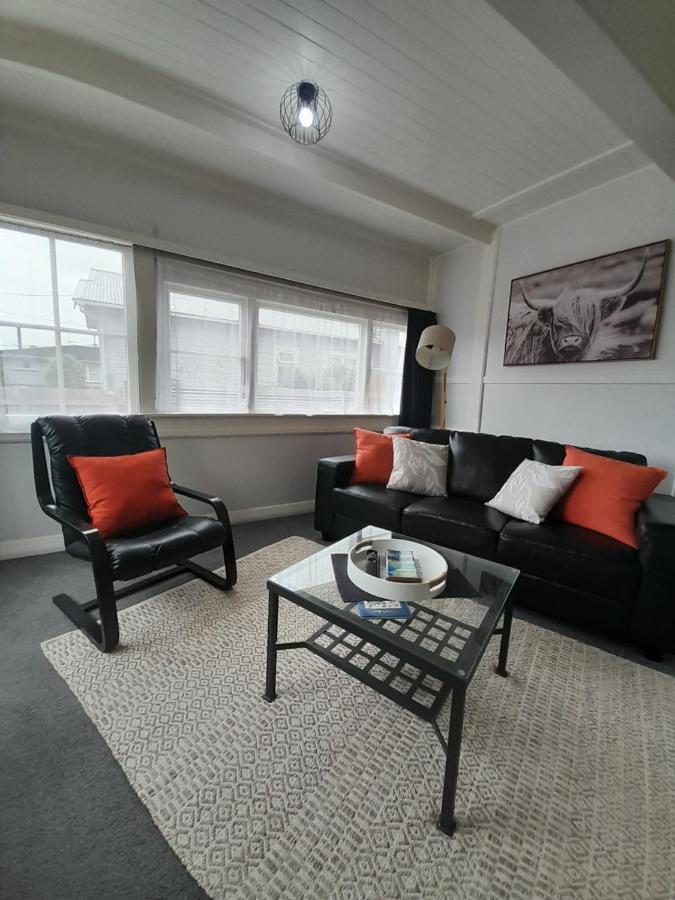 Character 1-bedroom Unit Apartment *